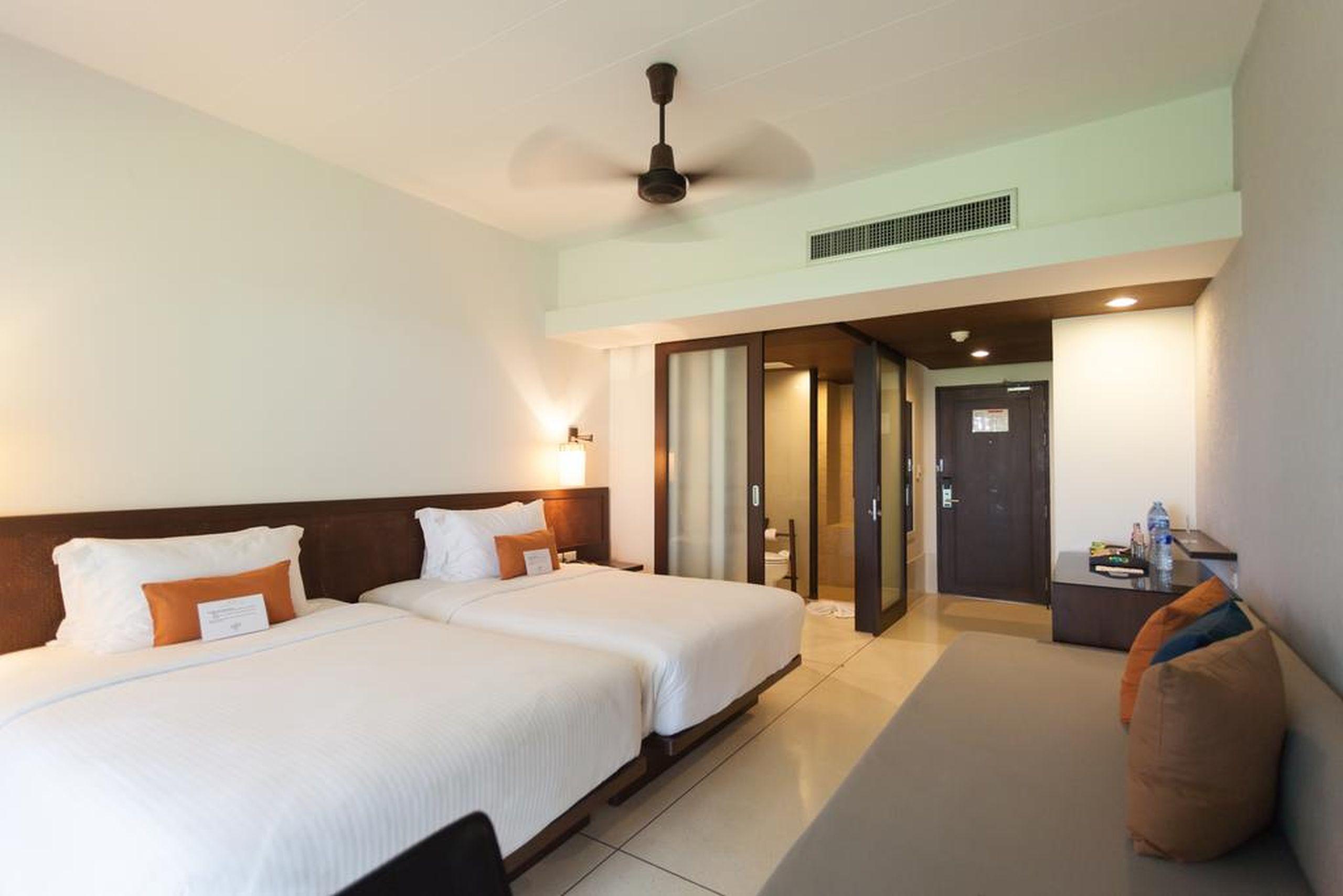 Grand Southsea Khaolak Beach Resort Khao Lak Buitenkant foto