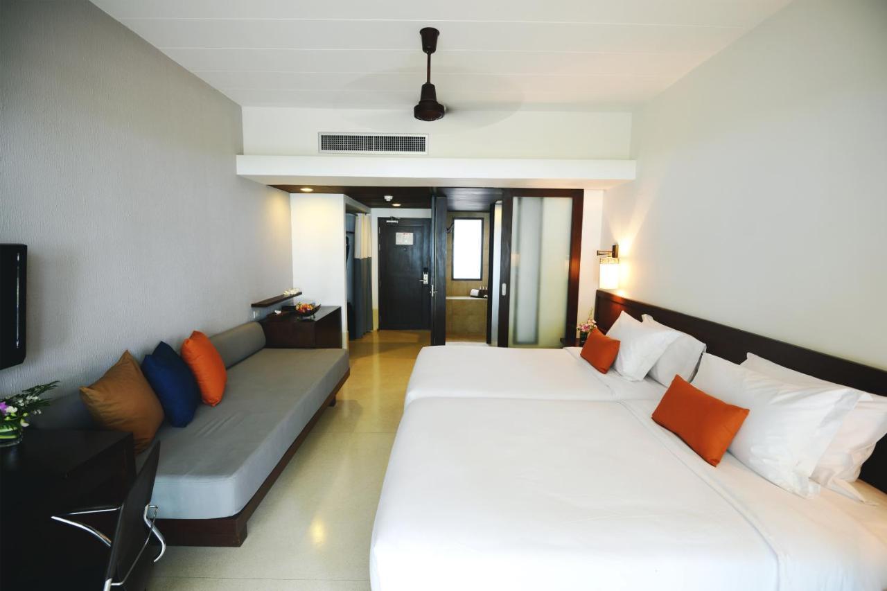 Grand Southsea Khaolak Beach Resort Khao Lak Buitenkant foto